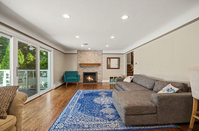 25800 Franklin Park Court, Franklin Vllg, MI 48025