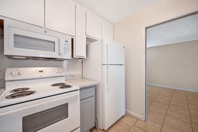 4592 Tuttle Dr, Rocklin, CA 95677