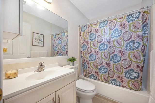 4592 Tuttle Dr, Rocklin, CA 95677