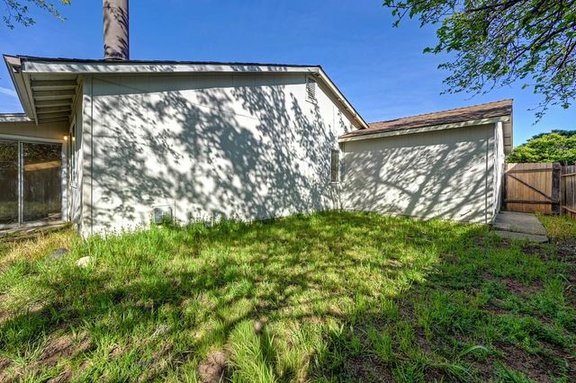 4592 Tuttle Dr, Rocklin, CA 95677