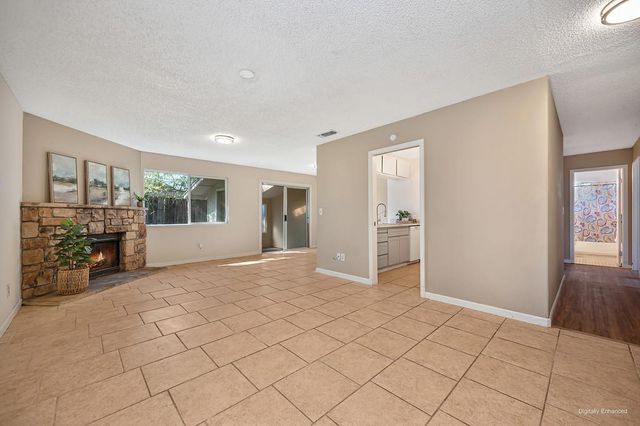 4592 Tuttle Dr, Rocklin, CA 95677