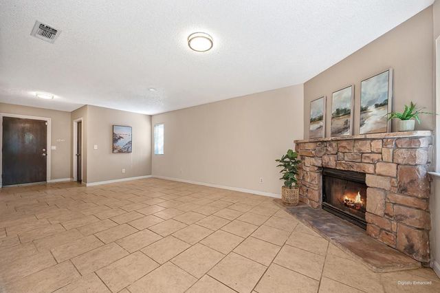 4592 Tuttle Dr, Rocklin, CA 95677