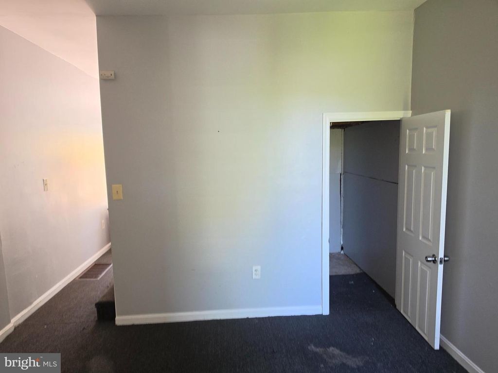 Image 5 of property listing at 1714 PRESSTMAN ST, Baltimore, MD 21217