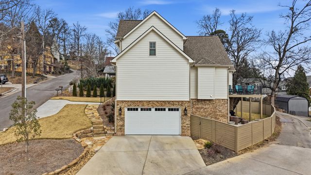 1006 Fairmount Avenue, Chattanooga, TN 37405
