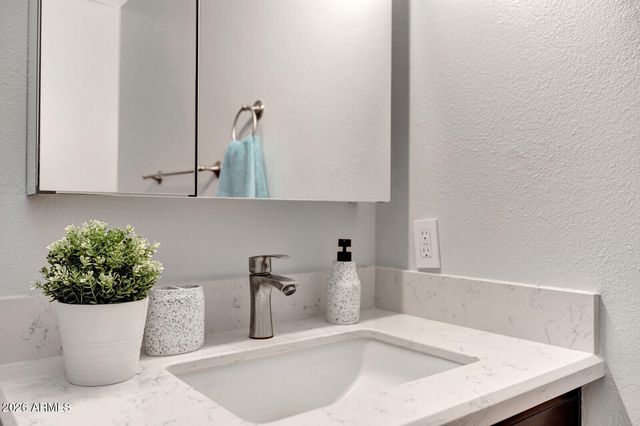 1524 E BROADMOR Drive, Tempe, AZ 85282