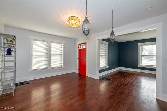 38217 Wilson Avenue, Willoughby, OH 44094