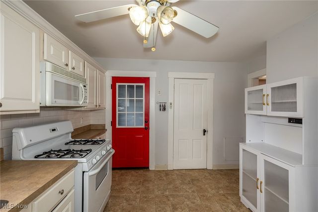 38217 Wilson Avenue, Willoughby, OH 44094