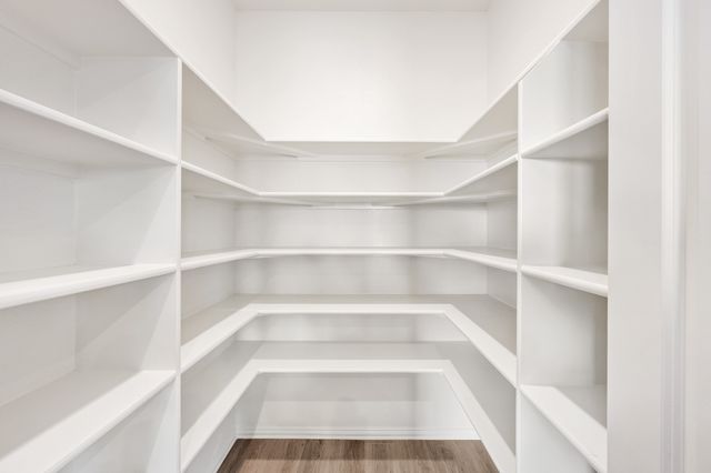 933 Cannes Drive, Red Oak, TX 75154