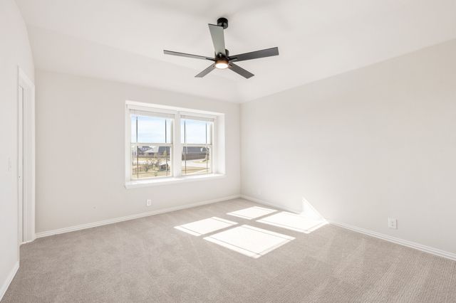 933 Cannes Drive, Red Oak, TX 75154