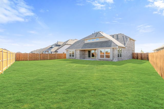 933 Cannes Drive, Red Oak, TX 75154