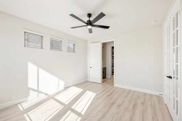 933 Cannes Drive, Red Oak, TX 75154