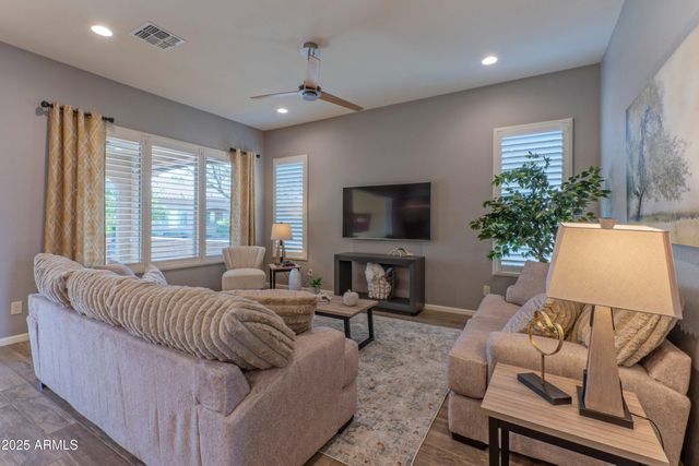 16909 W GRANADA Road, Goodyear, AZ 85395