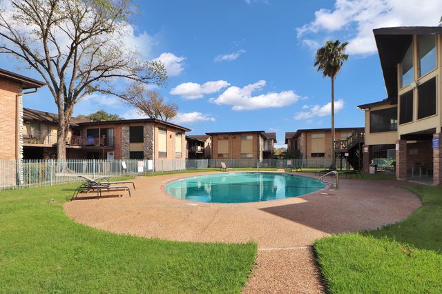 7047 Bissonnet Street 117, Houston, TX 77074