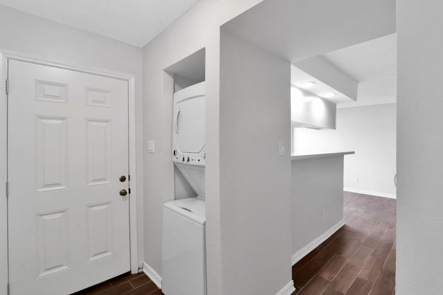 7047 Bissonnet Street 117, Houston, TX 77074