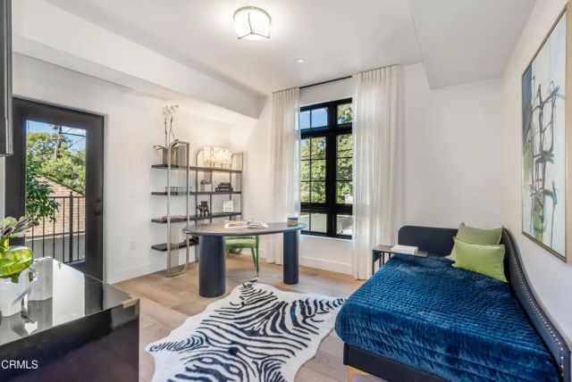 139 S Oak Knoll Avenue 203, Pasadena, CA 91101