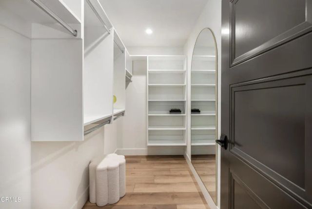 139 S Oak Knoll Avenue 203, Pasadena, CA 91101