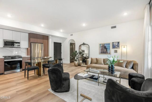 139 S Oak Knoll Avenue 203, Pasadena, CA 91101