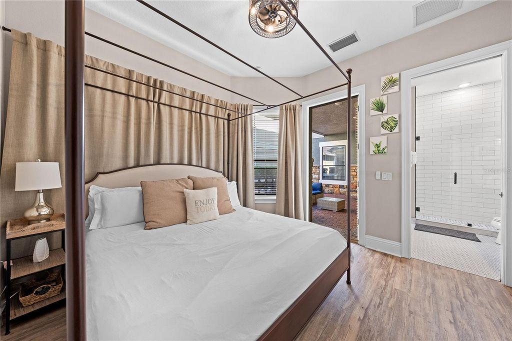 Image 12 of property listing at 785 GOLDEN BEAR DRIVE, Reunion, FL 34747