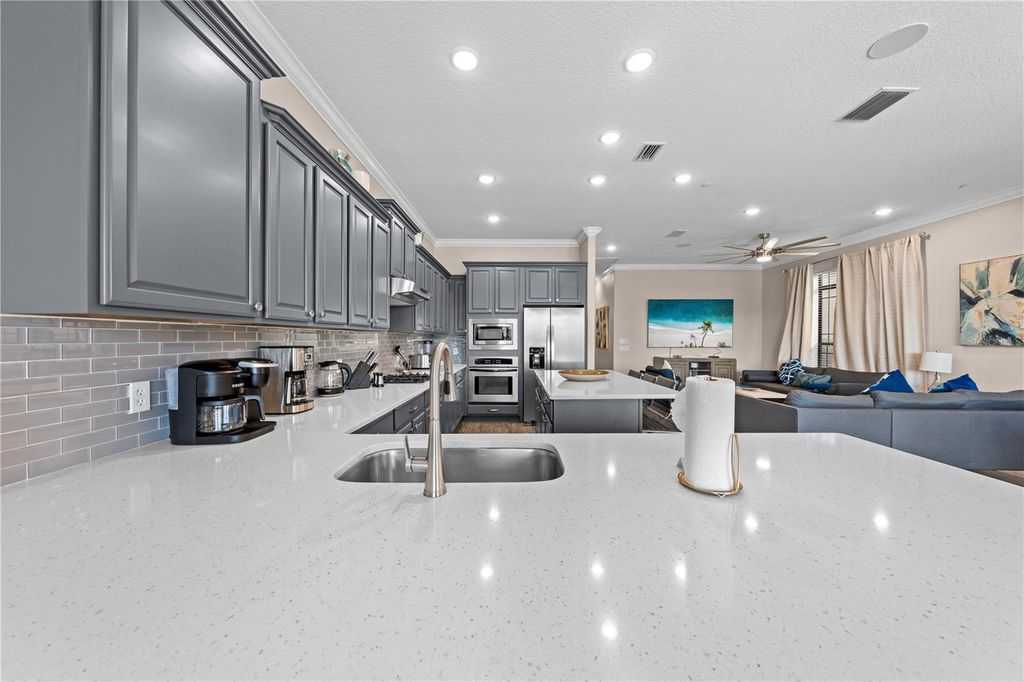 Image 29 of property listing at 785 GOLDEN BEAR DRIVE, Reunion, FL 34747