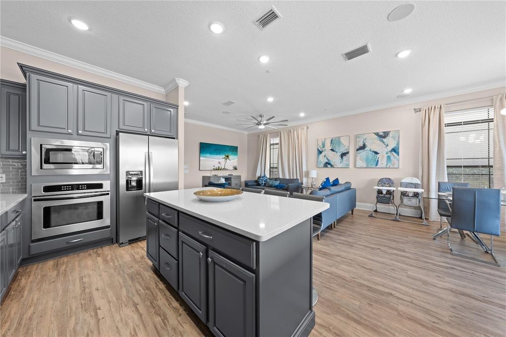 Image 33 of property listing at 785 GOLDEN BEAR DRIVE, Reunion, FL 34747