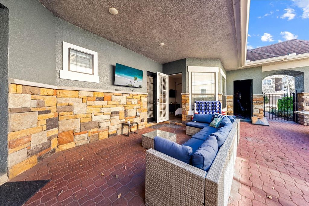 Image 5 of property listing at 785 GOLDEN BEAR DRIVE, Reunion, FL 34747