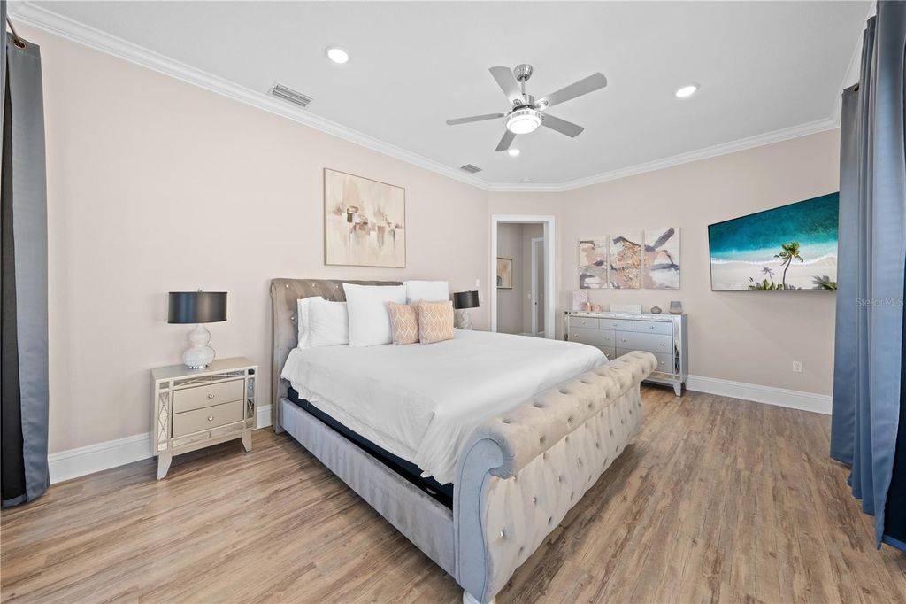 Image 55 of property listing at 785 GOLDEN BEAR DRIVE, Reunion, FL 34747