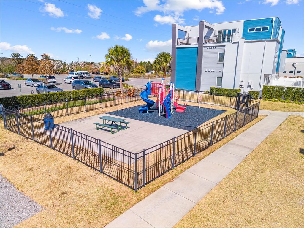 Image 98 of property listing at 785 GOLDEN BEAR DRIVE, Reunion, FL 34747