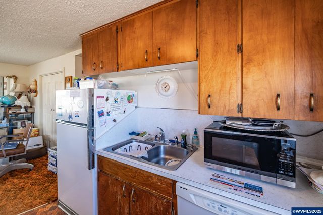 35309 Highway 20 SE, Albany, OR 97322