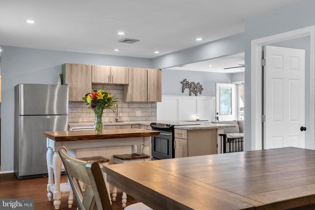 105 BOULDER LAKE DR, Tuckerton, NJ 08087