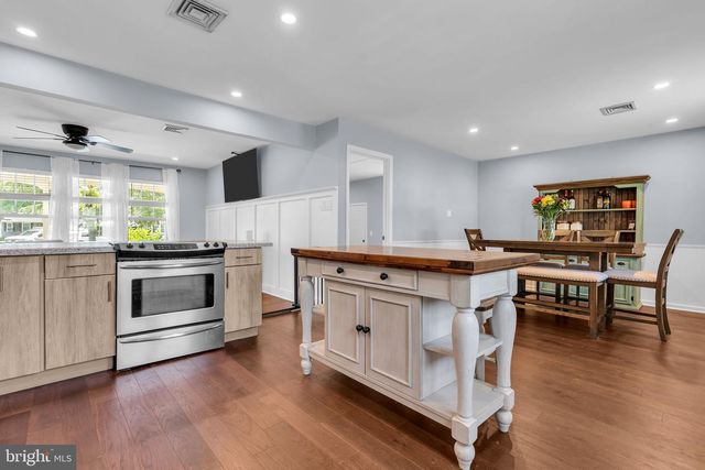 105 BOULDER LAKE DR, Tuckerton, NJ 08087