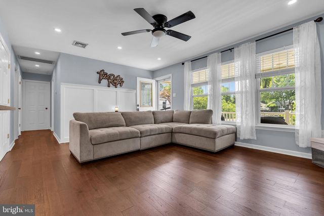 105 BOULDER LAKE DR, Tuckerton, NJ 08087