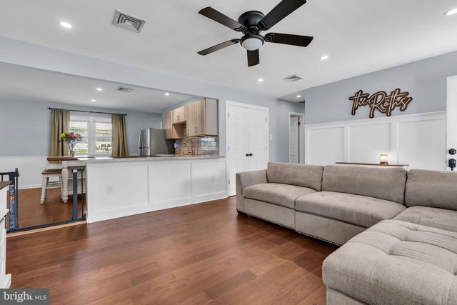 105 BOULDER LAKE DR, Tuckerton, NJ 08087