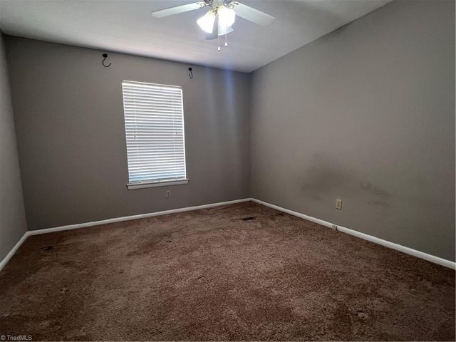 3818 Country Club Road D, Winston-salem, NC 27104