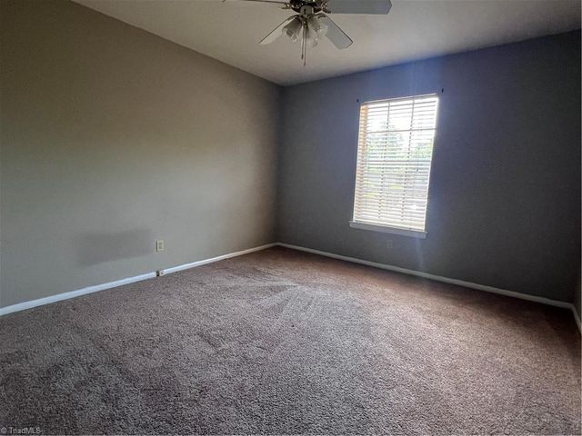 3818 Country Club Road D, Winston-salem, NC 27104