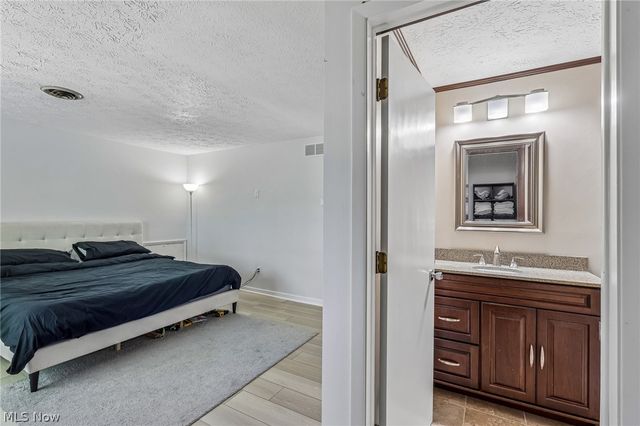 4300 Washington Avenue, Lorain, OH 44052