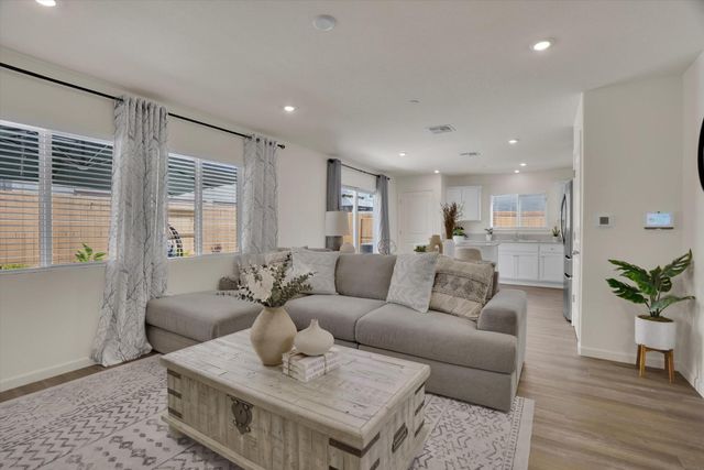 18460 Inland Passage Way, Lathrop, CA 95330