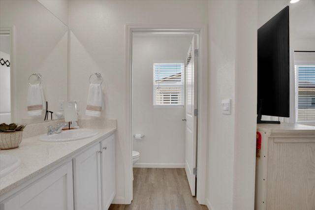 18460 Inland Passage Way, Lathrop, CA 95330