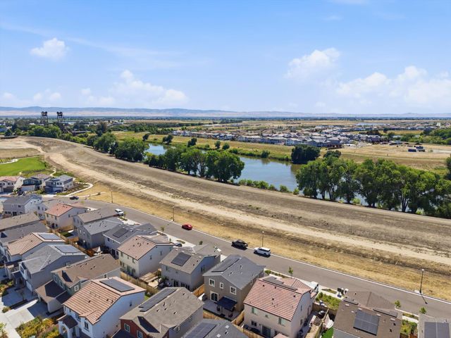 18460 Inland Passage Way, Lathrop, CA 95330