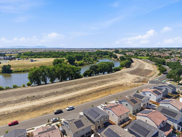 18460 Inland Passage Way, Lathrop, CA 95330