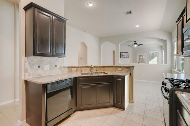 624 Pedernales Street, Webster, TX 77598