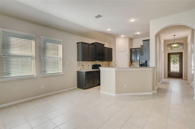 624 Pedernales Street, Webster, TX 77598