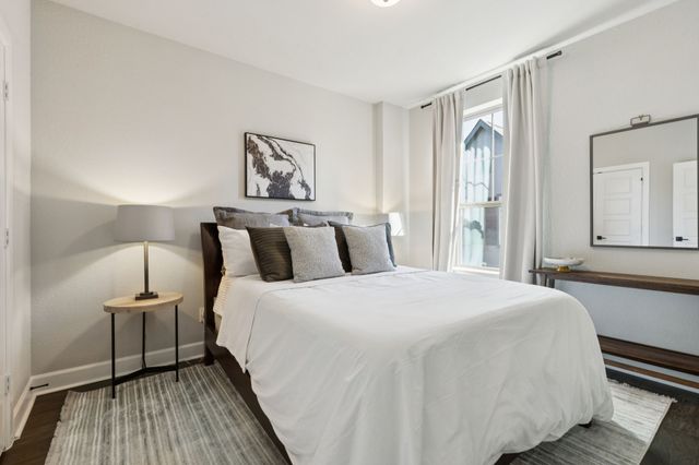 7121 Laurel Ridge, Dallas, TX 75231