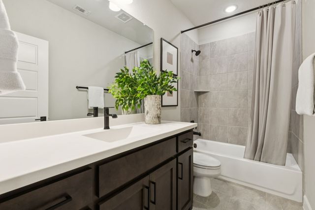 7121 Laurel Ridge, Dallas, TX 75231