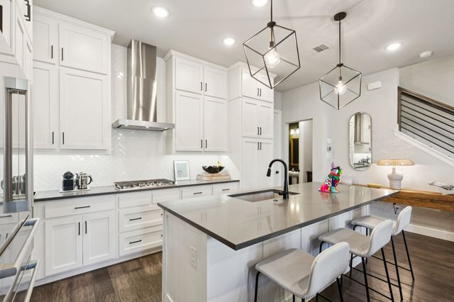 7121 Laurel Ridge, Dallas, TX 75231