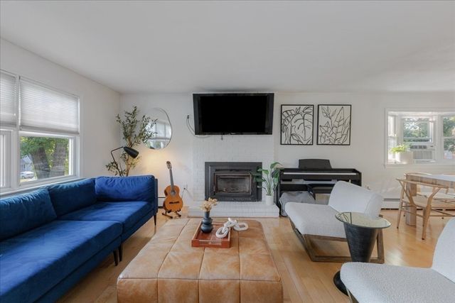 49 Longfellow Dr, Newburyport, MA 01950