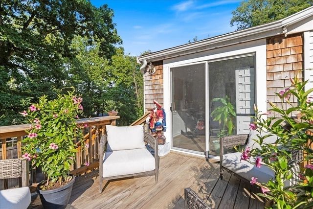 49 Longfellow Dr, Newburyport, MA 01950
