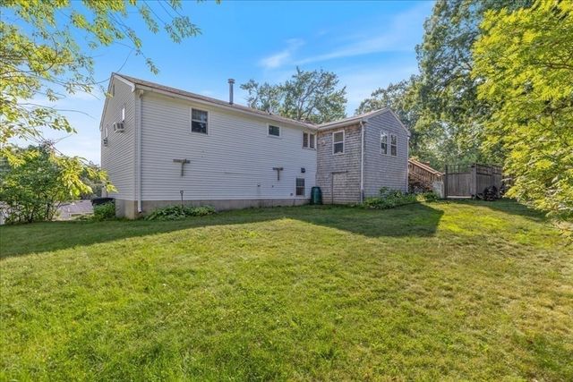 49 Longfellow Dr, Newburyport, MA 01950