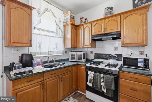 2914 TURNER ST, Philadelphia, PA 19121