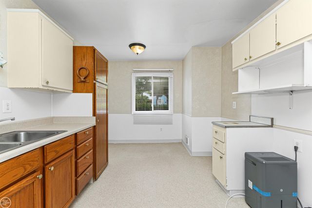 6793 Prospect Avenue, Warren, MI 48091