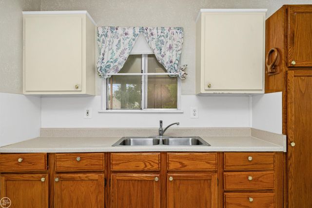 6793 Prospect Avenue, Warren, MI 48091
